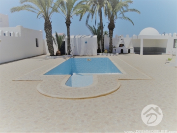L 131 -                            بيع
                           Villa avec piscine Djerba